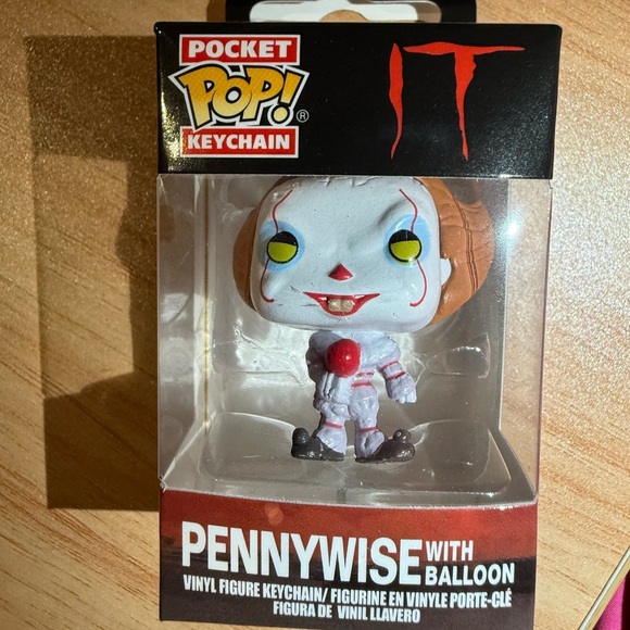 Funko Pocket Pop! Keychain: Pennywise with Red Balloon - Picture 2 of 5
